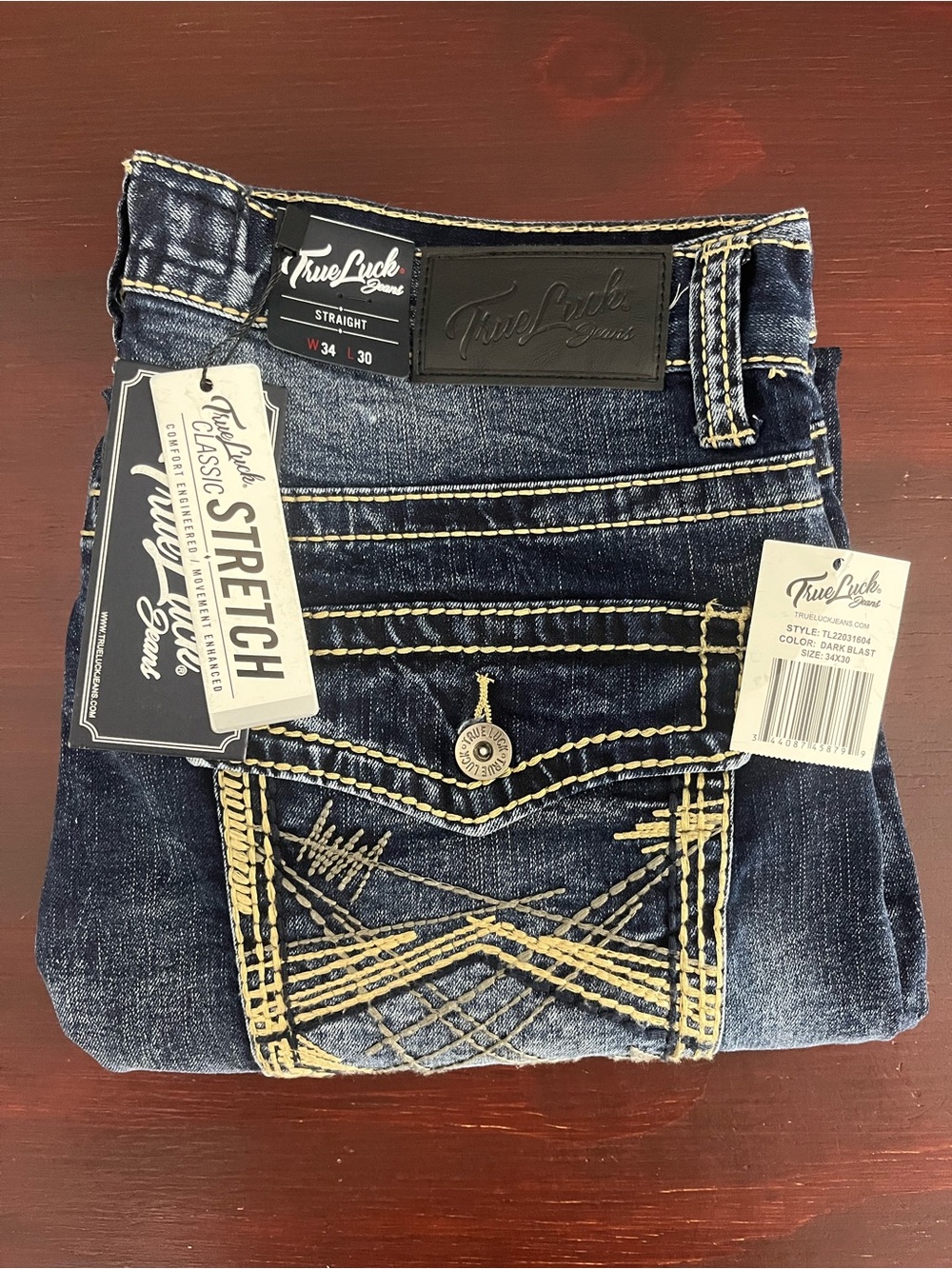 True Luck Men`s Jeans straight Medium Wash 34x30 NWT Embroidered